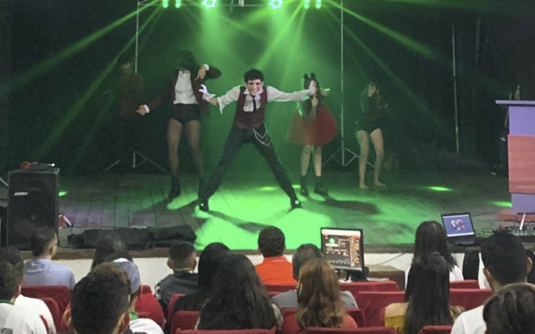 Festival Alunos que inspiram, etapa regional da CREDE 17 foi realizada no Teatro da Ribeira dos Icós